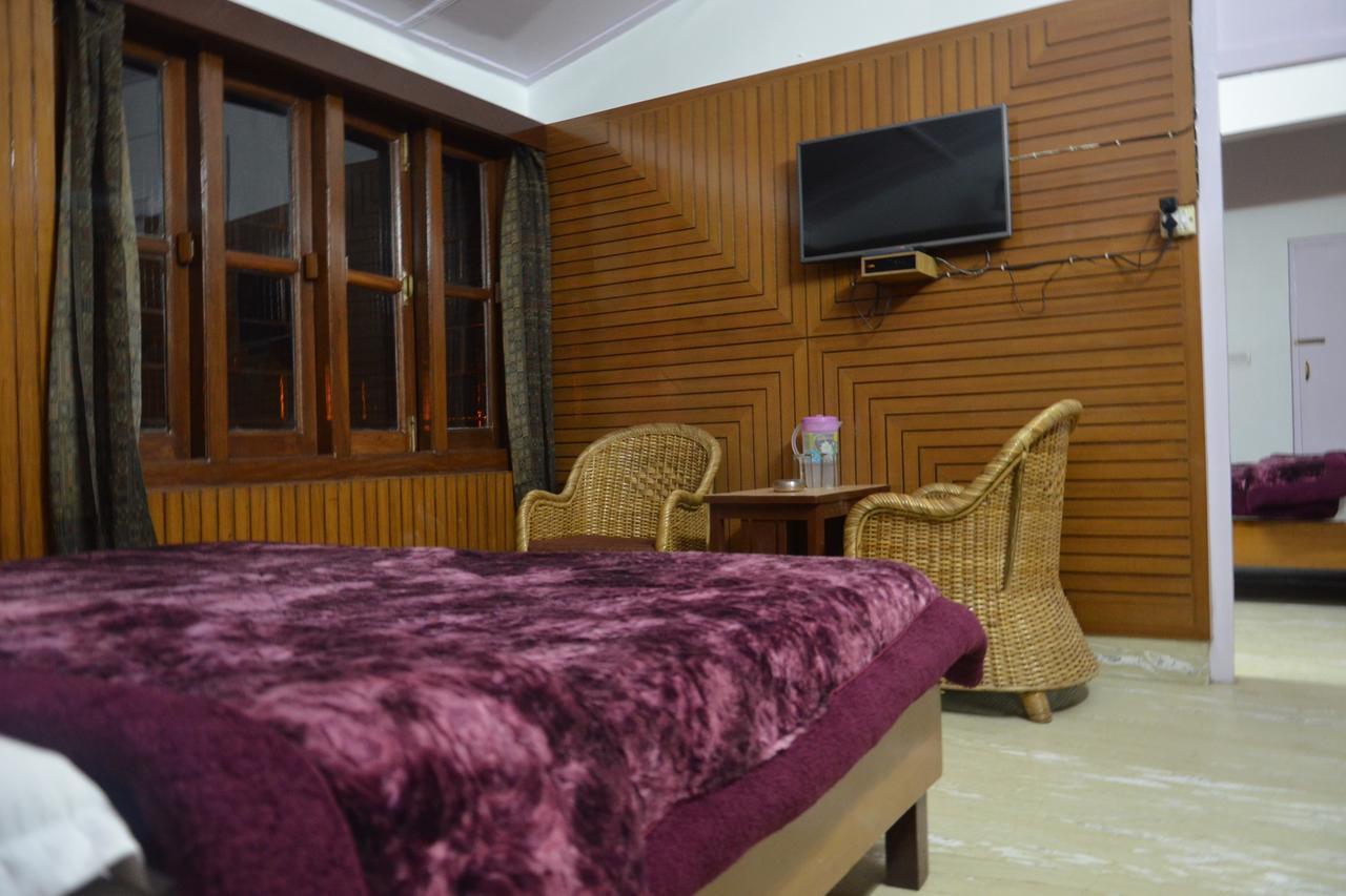 Clarks Hotel Мусори Екстериор снимка