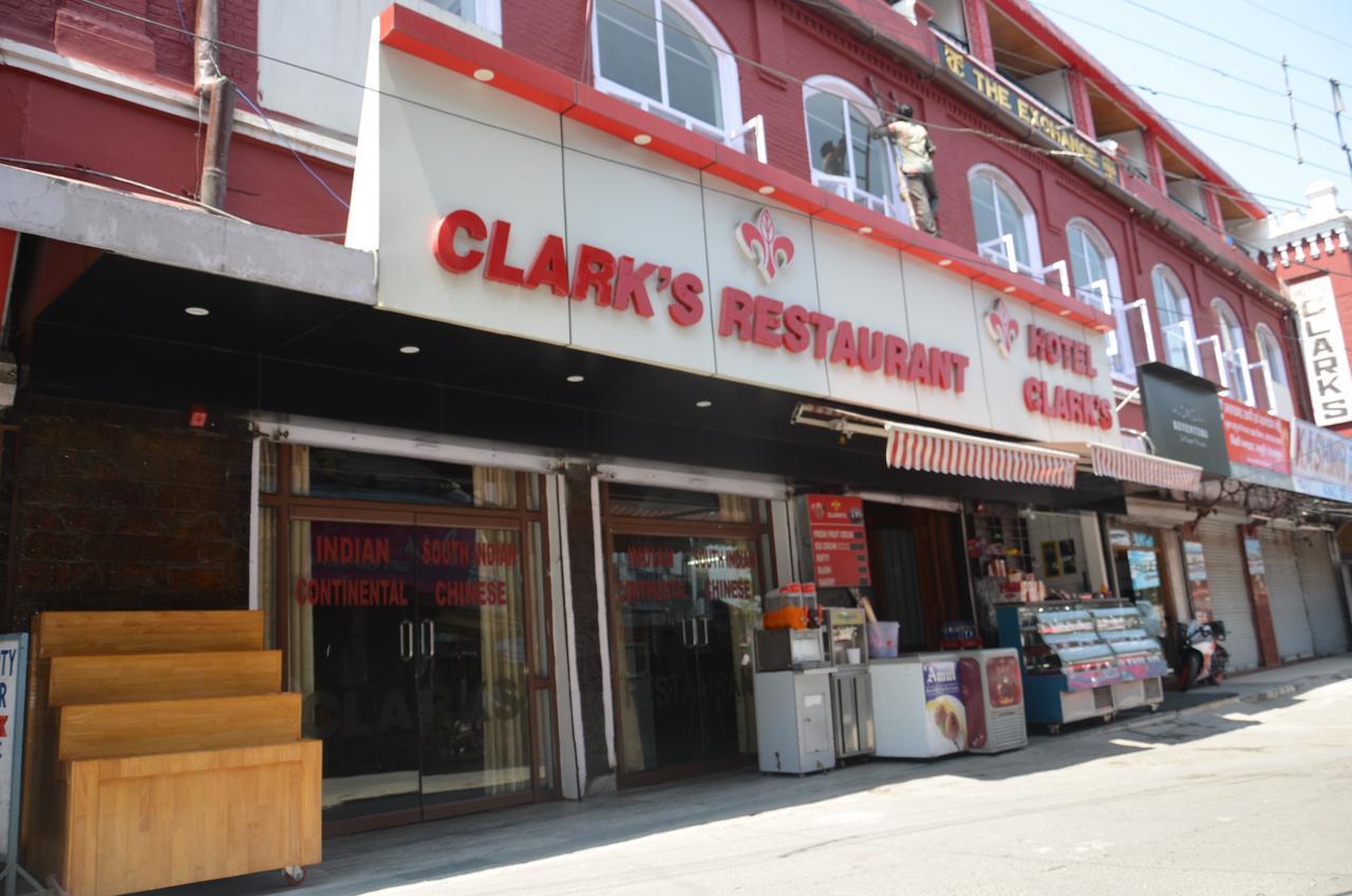 Clarks Hotel Мусори Екстериор снимка